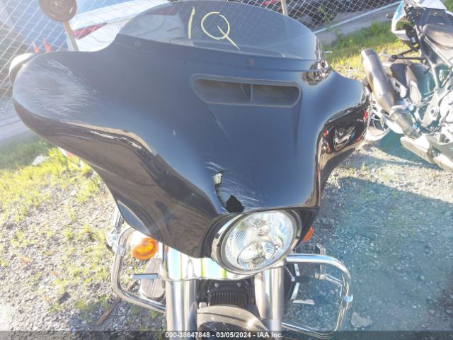 2023 HARLEY-DAVIDSON FLHX 1HD1KBC2XPB624523 Photo 4