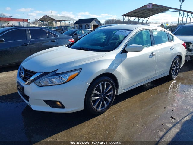 Nissan Altima 2.5 Sv 2017 1N4AL3APXHC213031 Image 2