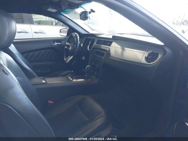 1ZVBP8EM3E5271995 Ford Mustang V6 Premium
