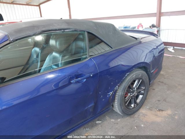 1ZVBP8EM3E5271995 Ford Mustang V6 Premium