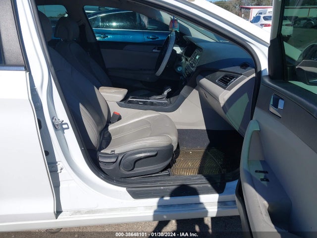 2017 HYUNDAI SONATA VIN: 5NPE24AF1HH490909