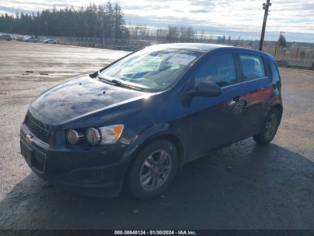 Chevrolet Sonic Lt Auto 2015 1G1JC6SB3F4150370 Image 2