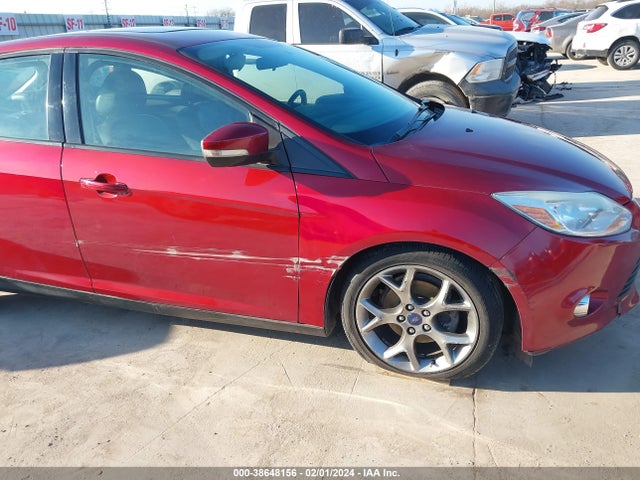 Ford FOCUS SE 2014 1FADP3K20EL222840 Image 6