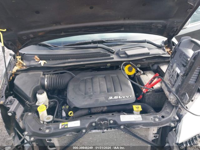 2C4RC1CG1ER107892 Chrysler Town & Country Touring-l