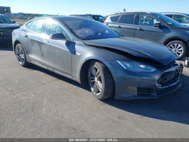 38648261 :رقم المزاد ، 5YJSA1E21GF127812 vin ، 2016 Tesla Model S 60d/70d/75d/85d/90d مزاد بيع