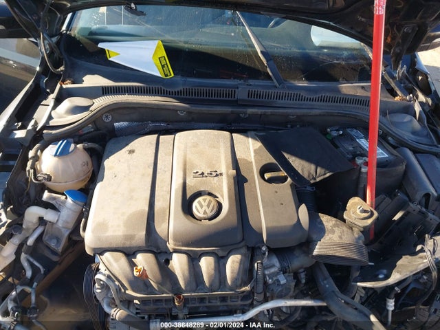 2013 VOLKSWAGEN JETTA 2.5L SE VIN: 3VWDX7AJ1DM211382