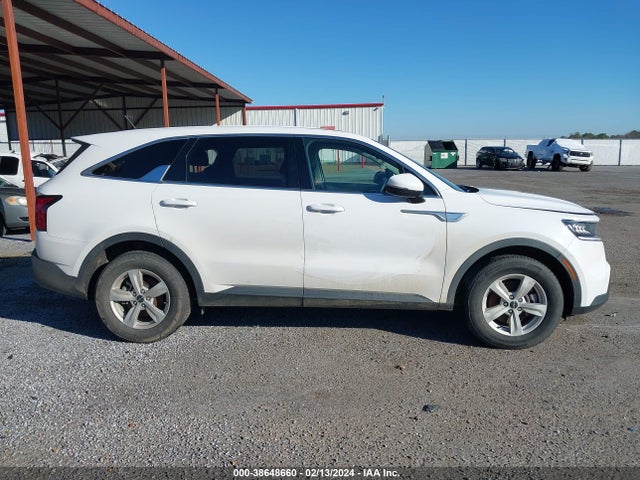 2022 KIA SORENTO LX VIN: 5XYRG4LC1NG083181