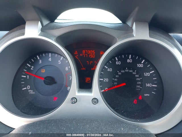 2011 NISSAN JUKE SL VIN: JN8AF5MRXBT007939