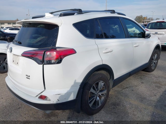 Toyota Rav4 Xle 2018 JTMRFREV0JJ742862 Image 4