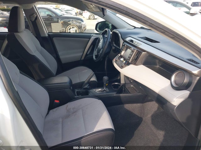 Toyota Rav4 Xle 2018 JTMRFREV0JJ742862 Image 5