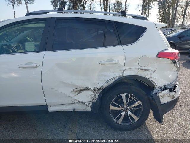 Toyota Rav4 Xle 2018 JTMRFREV0JJ742862 Image 6