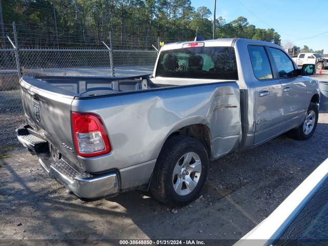 2022 RAM 1500 BIG HORN QUAD CAB 4X4 6'4 BOX VIN: 1C6SRFBT9NN138033