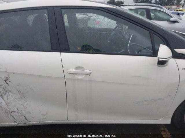 Toyota Mirai 2018 JTDBVRBD2JA005131 Image 13
