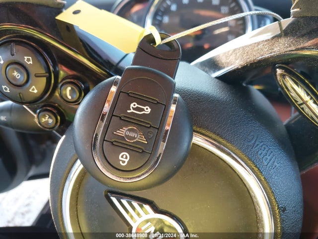 2019 MINI CONVERTIBLE WMWWG5C52K3F79391 Photo 10