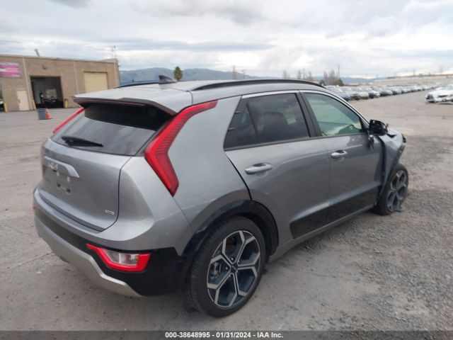 KNDCR3LE1P5043058 KIA Niro Ex Touring