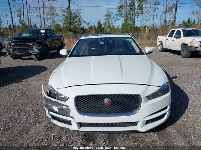 Jaguar Xe 25t 2018 SAJAR4FX6JCP31281 Image 12