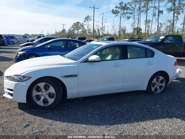 Jaguar Xe 25t 2018 SAJAR4FX6JCP31281 Image 14