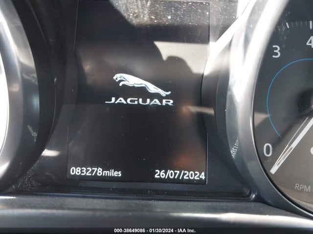 Jaguar Xe 25t 2018 SAJAR4FX6JCP31281 Image 15
