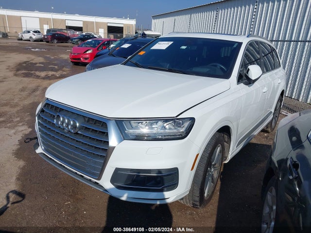 Audi Q7 3.0t Premium 2017 WA1VAAF71HD045220 Image 2