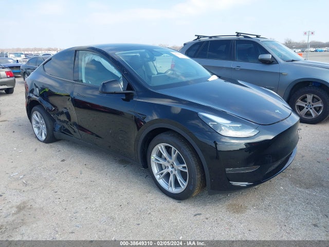 2023 TESLA MODEL Y 7SAYGDEE9PA184800 Photo 0