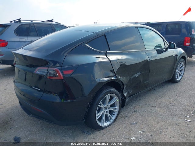 2023 TESLA MODEL Y 7SAYGDEE9PA184800 Photo 3