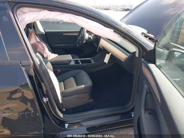2023 TESLA MODEL Y 7SAYGDEE9PA184800 Photo 4