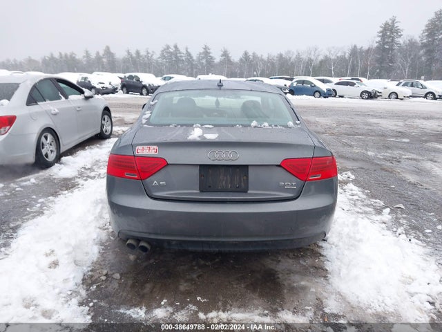 WAURFAFR4EA057818 Audi A5 2.0t Premium