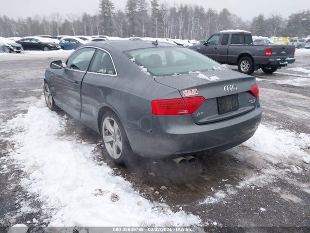 WAURFAFR4EA057818 Audi A5 2.0t Premium