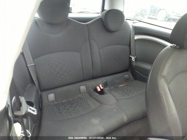 2009 MINI COOPER S CLUBMAN WMWMM33599TP92043 Photo 7