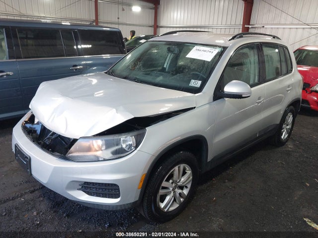 WVGAV7AX1FW569547 Volkswagen TIGUAN S