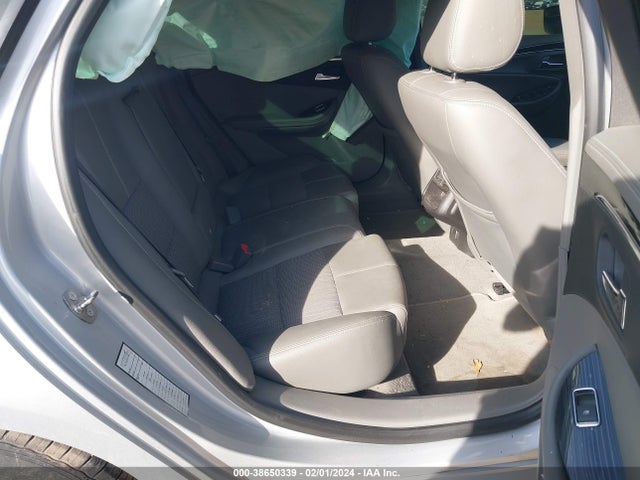 Chevrolet IMPALA 1LT 2018 1G1105SA1JU127513 Image 8