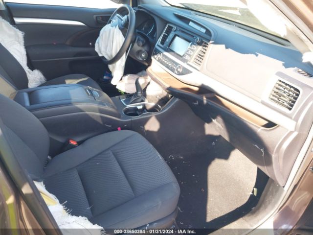 Toyota Highlander Le 2019 5TDZARFH2KS057693 Image 5