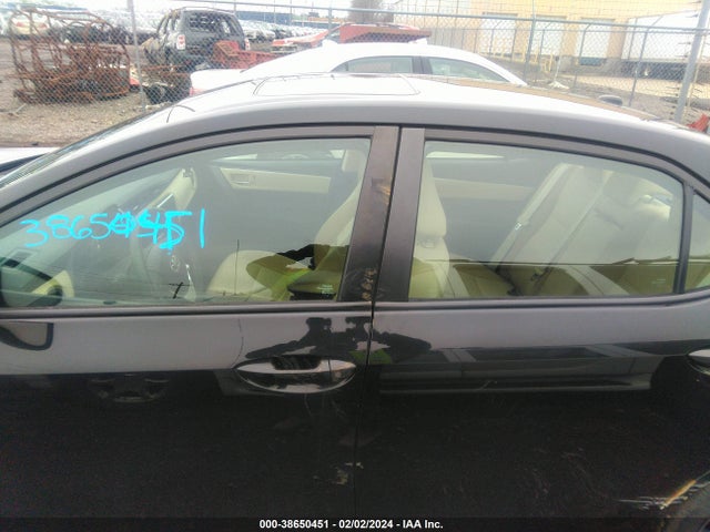 Toyota COROLLA LE 2018 2T1BURHE6JC973179 Image 14