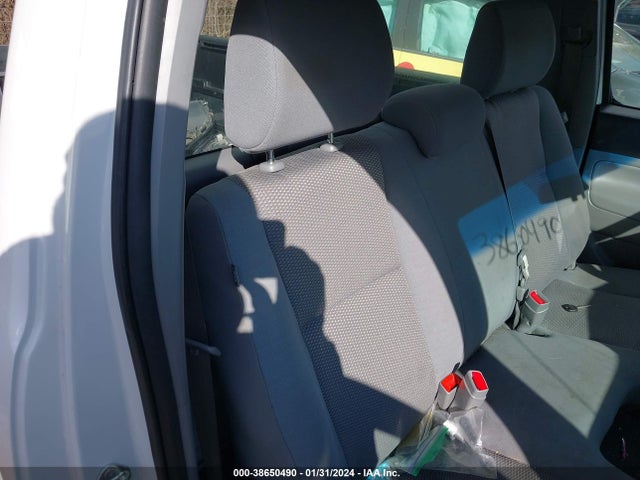 2014 TOYOTA TACOMA VIN: 5TFNX4CN6EX033700
