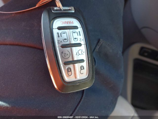 2018 CHRYSLER PACIFICA 2C4RC1EG6JR128065 Photo 10