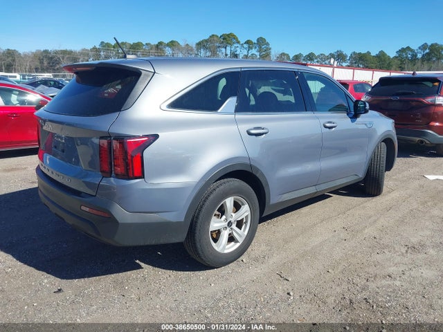 2022 KIA SORENTO LX VIN: 5XYRG4LC2NG106838
