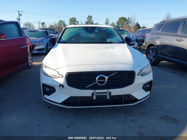 7JR102TZ1MG108748 Volvo S60 T5 Momentum