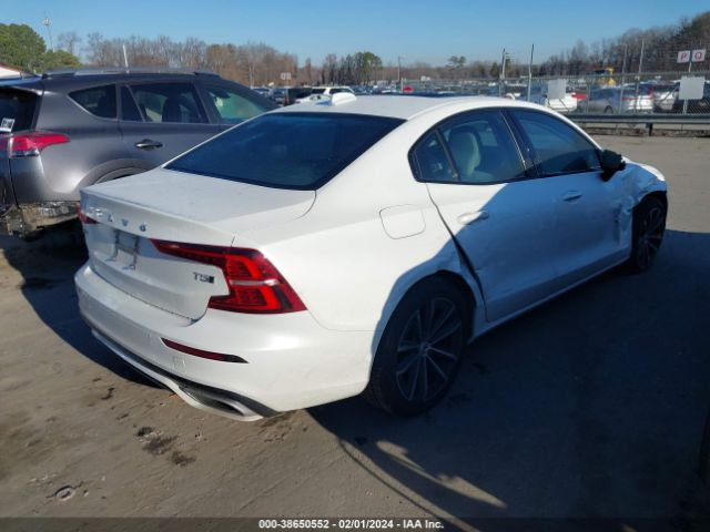 7JR102TZ1MG108748 Volvo S60 T5 Momentum