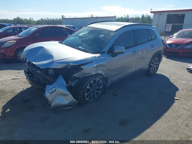 Toyota Corolla Cross Xle 2023 7MUDAAAG7PV043389 Image 2