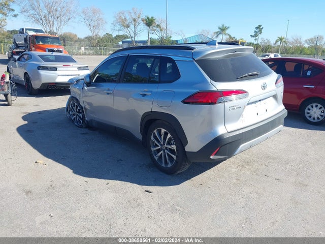 Toyota Corolla Cross Xle 2023 7MUDAAAG7PV043389 Image 3