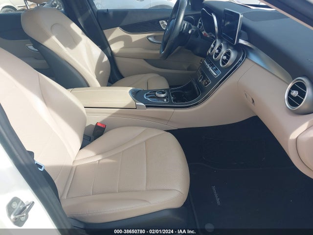 2017 MERCEDES-BENZ C 300 LUXURY/SPORT VIN: 55SWF4JB5HU202781