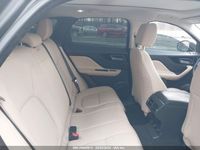 SADCJ2BV4HA881021 Jaguar F-pace 35t Premium