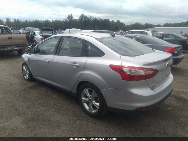 Ford FOCUS SE 2014 1FADP3F2XEL261820 Image 3