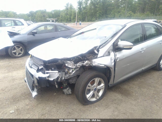 Ford FOCUS SE 2014 1FADP3F2XEL261820 Image 6