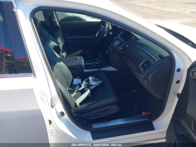 JH4KC1F39EC004897 Acura RLX
