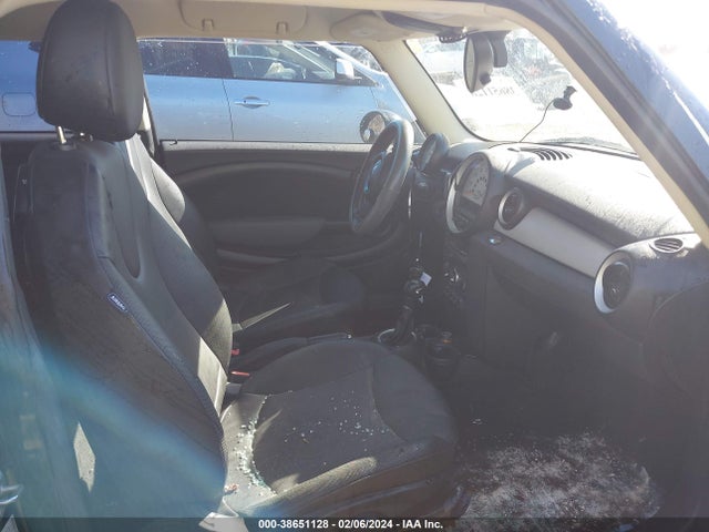 2012 MINI COOPER CLUBMAN WMWZF3C51CT489281 Photo 4