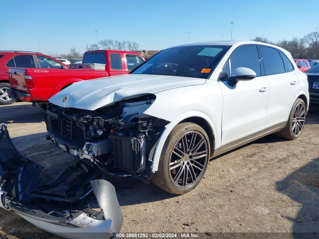 2022 PORSCHE CAYENNE WP1AB2AY5NDA32245 Photo 1