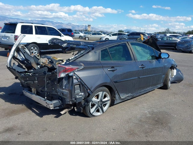 Toyota Prius Four Touring 2018 JTDKARFU7J3551885 Image 4