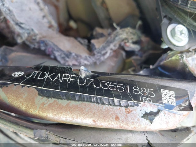 Toyota Prius Four Touring 2018 JTDKARFU7J3551885 Image 9