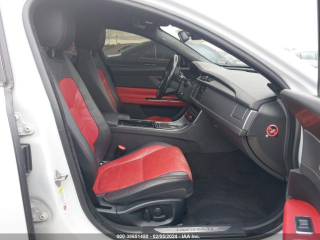 SAJBF4BVXGCY12892 Jaguar Xf R - Sport